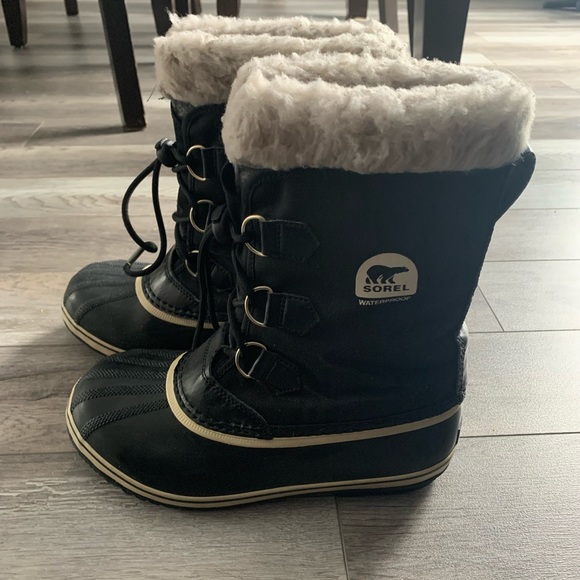 Sorel Boots - Picture 1 of 5